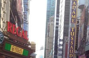 نيكول سابا وزوجها يوسف الخال