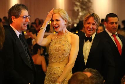 ضحكات الممثلة الاسترالية نيكول كيدمان وزوجها المغني كيث اوربان 