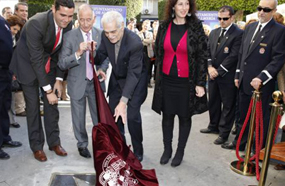 عمر الشريف يكشف عن نجمته في &quot;ممشى النجوم&quot;