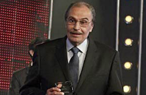 عزت العلايلي يخرج من العناية المركزة