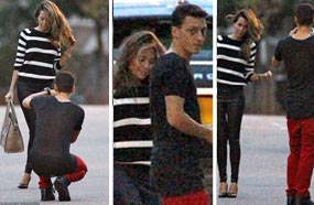 أوزيل وصديقته