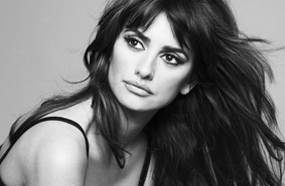 اختار والدي بينيلوبي كروز أن يسمياها "بينيلوبي" بعد سماعهما لأغنية بذات الإسم للمغنية جوان مانويل سيرات.