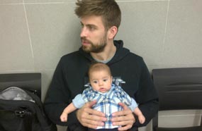 بيكيه يحمل ميلان في انتظار استخراج جواز السفر