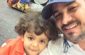 محمد رجب في Selfie مع ابنه &quot;يوسف&quot;