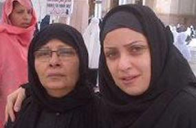 ريم البارودي مع والدتها في العمرة