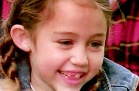 سايرس تقارن نفسها بجولم