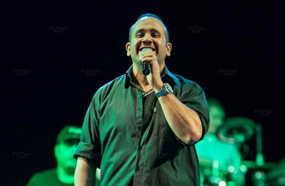 هشام عباس يغني في &quot;موسى كوست