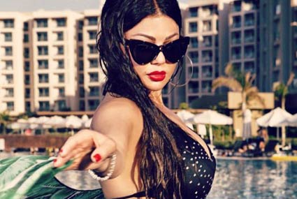 هيفاء وهبي‎ تستعرض رشاقتها 