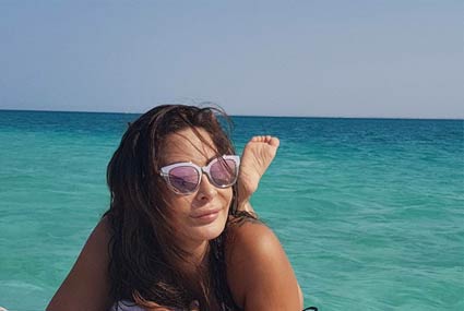 إليسا أمضت إجازتها الصيفية بين الجونة ولبنان