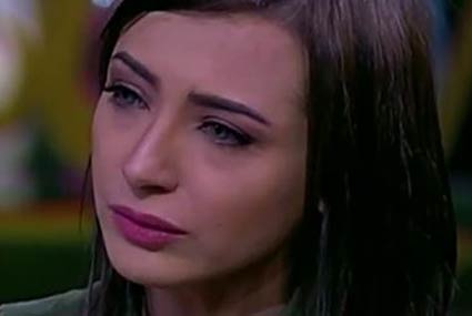 عينا ساندي تدمع في حلقتها مع منى الشاذلي