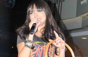 ساندى في حفل صن سيتي