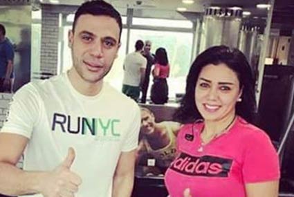 نشرت الممثلة رانيا يوسف صورة لها من داخل صالة الألعاب الرياضية الجيمانزيوم، ظهر معها الممثل محمد إمام وعلقت "صباح الرياضة".

