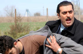 باسم ياخور وشريف سلامة في لقطة من "حرب الجواسيس"