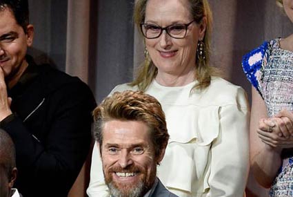 جريتا جيروج وميريل ستريب وويليم دافوي