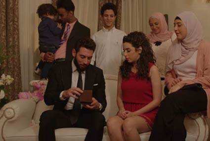 مشهد من مسلسل "سابع جار"