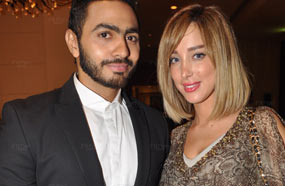 تامر غنى لزوجته بسمة بوسيل أغنية "بحبك إنت"