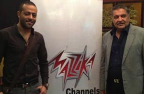 محسن جابر مع تامر عاشور بعد التوقيع