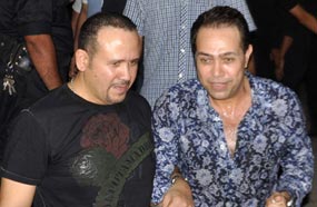 حرص الفنان أشرف عبد الباقي على الحضور مع حكيم وهشاب عباس، لتكريمه على مجمل أعماله المناهضة للإرهاب