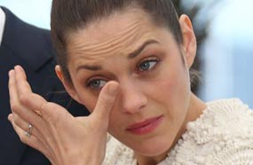 ماريون كوتيار تبكي في جلسة تصوير &quot;The Immigrant &quot; بمهرجان &quot;كان&quot;