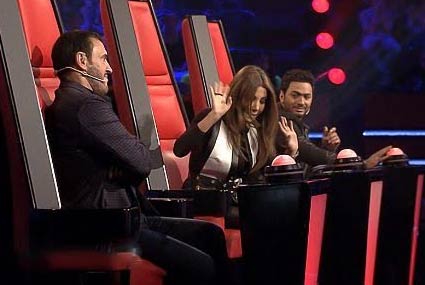 نانسي عجرم تطالب بوقف التصوير