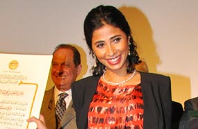 روبي تتسلم جائزة أفضل ممثلة عن فيلم "الحرامي والعبيط"