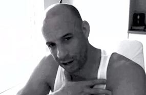 فان ديزل خلال رقصه الغريب على فيسبوك