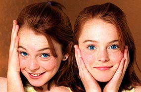 بدأت لنسي لوهان مشوارها مع ديزني بدور التوأم في " The Parent Trap"، ثم شقت طريقها في العديد من الأدوار مثل مشاركتها في " Freaky Friday"، " Confessions of a Teenage Drama Queen"، و" Herbie: Fully Loaded"