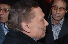 عادل إمام يعزي نجل وحيد سيف