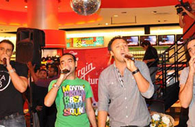 أعضاء فريق &quot;واما&quot;