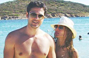 صورة لزينة وأحمد عز