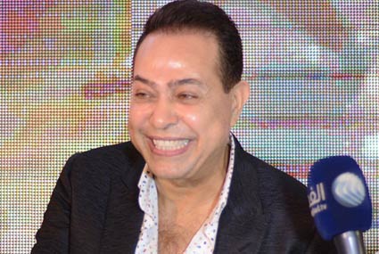 حكيم سعيد بالمؤتمر الصحفي الخاص بإعلانه عن جولته الأوروبية.