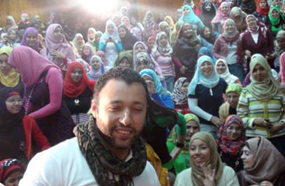 أحمد فهمي بين طلبة إعلام القاهرة