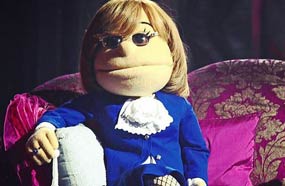 أبلة فاهيتا في إطلالة لميس الحديدي