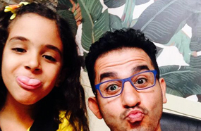 أحمد حلمي مع نور عثمان أثناء تصوير الفيلم