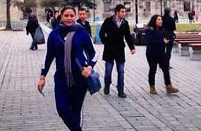 أحلام أمام المسجد الأزرق في اسطنبول