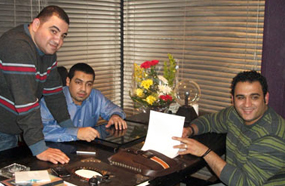 "أبو حفيظة" يوقع العقود