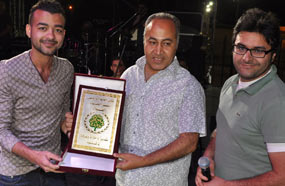 تكريم هيثم شاكر كأفضل مطرب من &quot;نادي الغابة&quot;