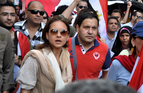 نيللي كريم في مسيرة المثقفين لتفويض الجيش