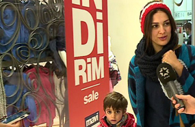 بطلة &quot;القبضاي&quot; مع ابنها