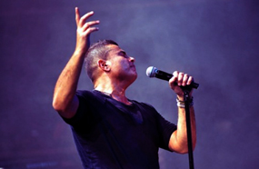 عمرو دياب في حفل دبي