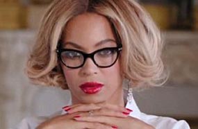 بيونسيه في بداية كليبها Partition