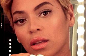 بينسيه تتخلى عن شعرها الطويل