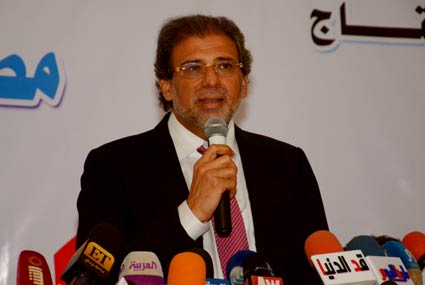 خالد يوسف في المؤتمر الصحفي لفيلم "كارما"