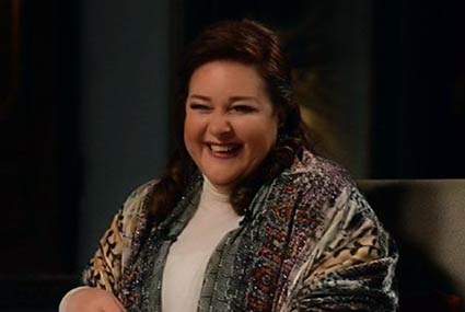 دلال عبد العزيز