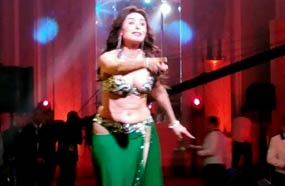 دينا ترقص في حفل افتتاح الجمعية العمومية لـ &quot;الكاف&quot;