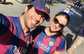 درة وحسن الرداد في إسبانيا لمتابعة مباراة برشلونة ضد باريس سان جيرمان