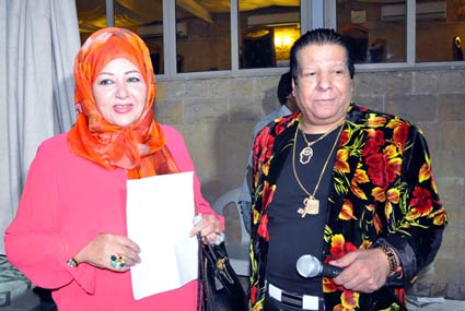 عفاف شعيب بصحبة شعبان عبد الرحيم