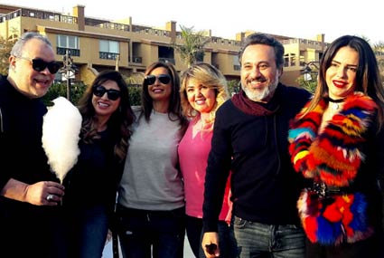 أشرف زكي وروجينا ومها أحمد ودنيا برفقة إهاب فهمي في عيد ميلاد ابنه 