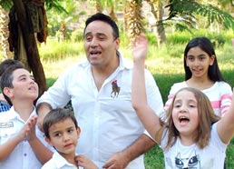 مجد مع الأطفال