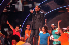 الشاب خالد يغني  &quot; C&#39;est La Vie&quot;